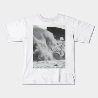 Crashing Ocean Waves Kids T-Shirt